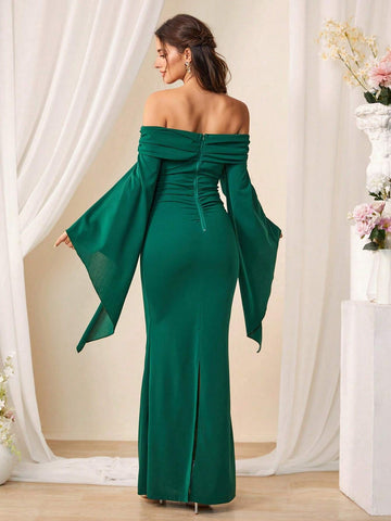 Solid Color Off Shoulder Trumpet Sleeve Mermaid Bridesmaid Dress