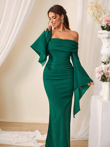 Solid Color Off Shoulder Trumpet Sleeve Mermaid Bridesmaid Dress