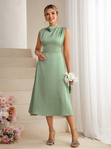 Solid Color Sleeveless Bridesmaid Dress With Stand Collar And Cinched Waist