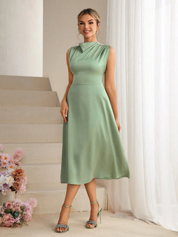 Solid Color Sleeveless Bridesmaid Dress With Stand Collar And Cinched Waist