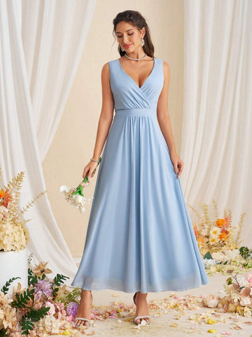 Women Sleeveless Elegant Bridesmaid Dress With Overlapping V-Neckline And Floor-Length