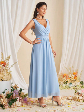 Women Sleeveless Elegant Bridesmaid Dress With Overlapping V-Neckline And Floor-Length