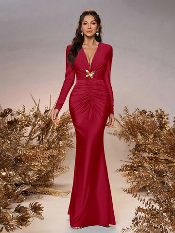 Elegant And Romantic Green Stretch Knit Long-Sleeved Deep V-Neck Front Center Pleated Golden Bow Decoration On The Chest Slim-Fitting Fishtail Hem Suitable For Wedding Event Bridesmaid Dresses