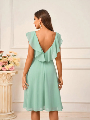 Women's Elegant Sage Green Chiffon Fabric Deep V-Neckline Plus Chest Cotton Ruffle Collar Ruffle Cuff Hem Pleated A-Line Skirt For Wedding, Mother's Day, Graduation, Sisters' Matching Outfits, Music Festivals. Available Sizes For Bridesmaid Dresses.