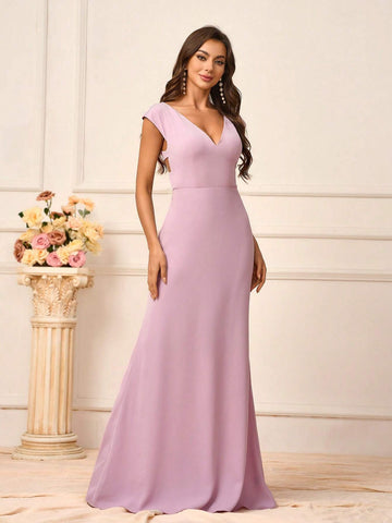 Women's Elegant Soft Skin-Friendly Woven Fabric Deep V-Neck Short Sleeve Cross Back Strap Dress With Mushroom Button Adjustment And Flared Hem, Suitable For Wedding Season, Mother's Day, Formal Events. Available In Bridesmaid Dress Standard Sizes.