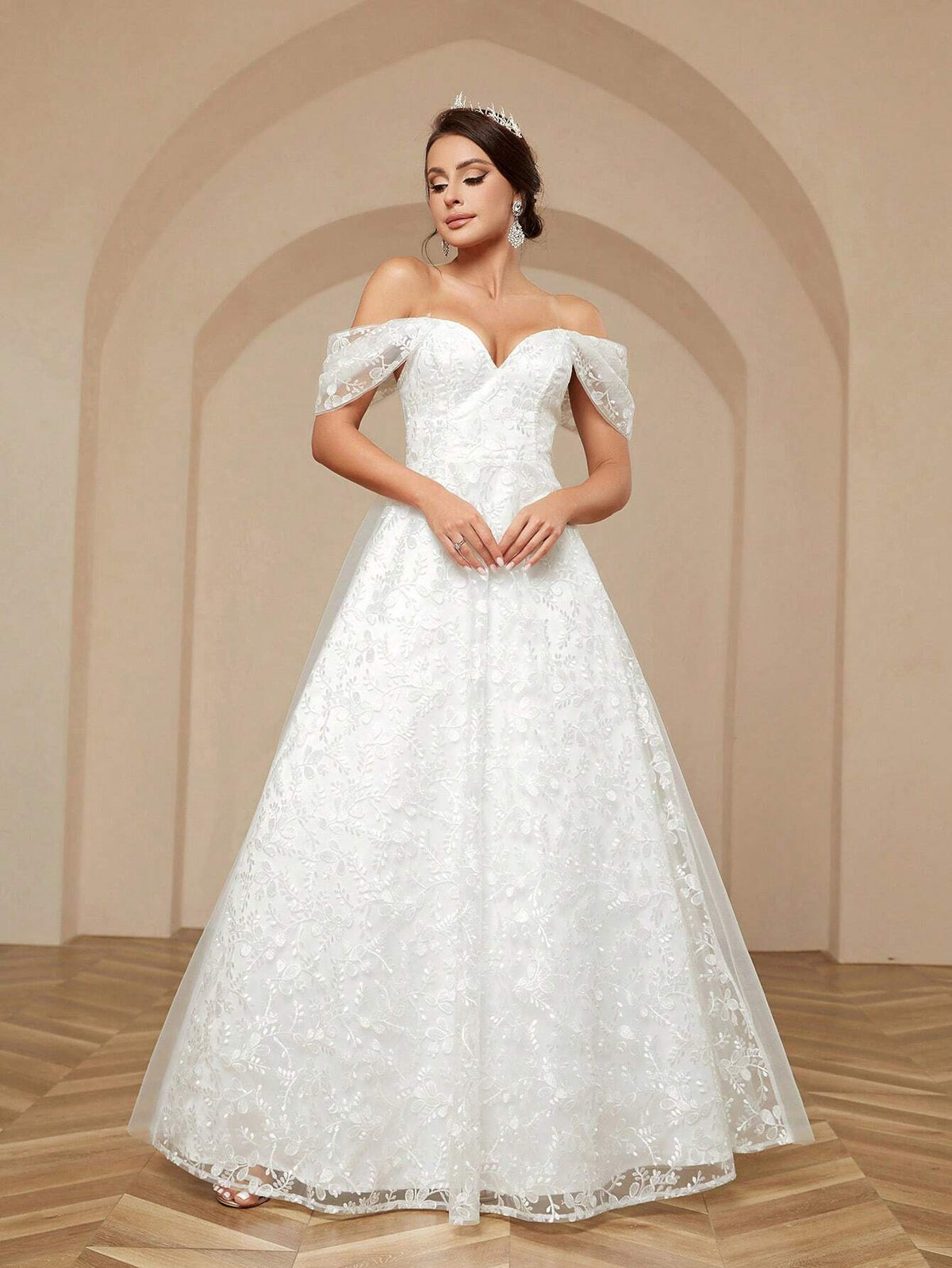 Women's Elegant & Romantic Off-Shoulder One-Shoulder Exquisite Embroidered Fabric Tie-Back Floral Applique Ball Gown Wedding Dress