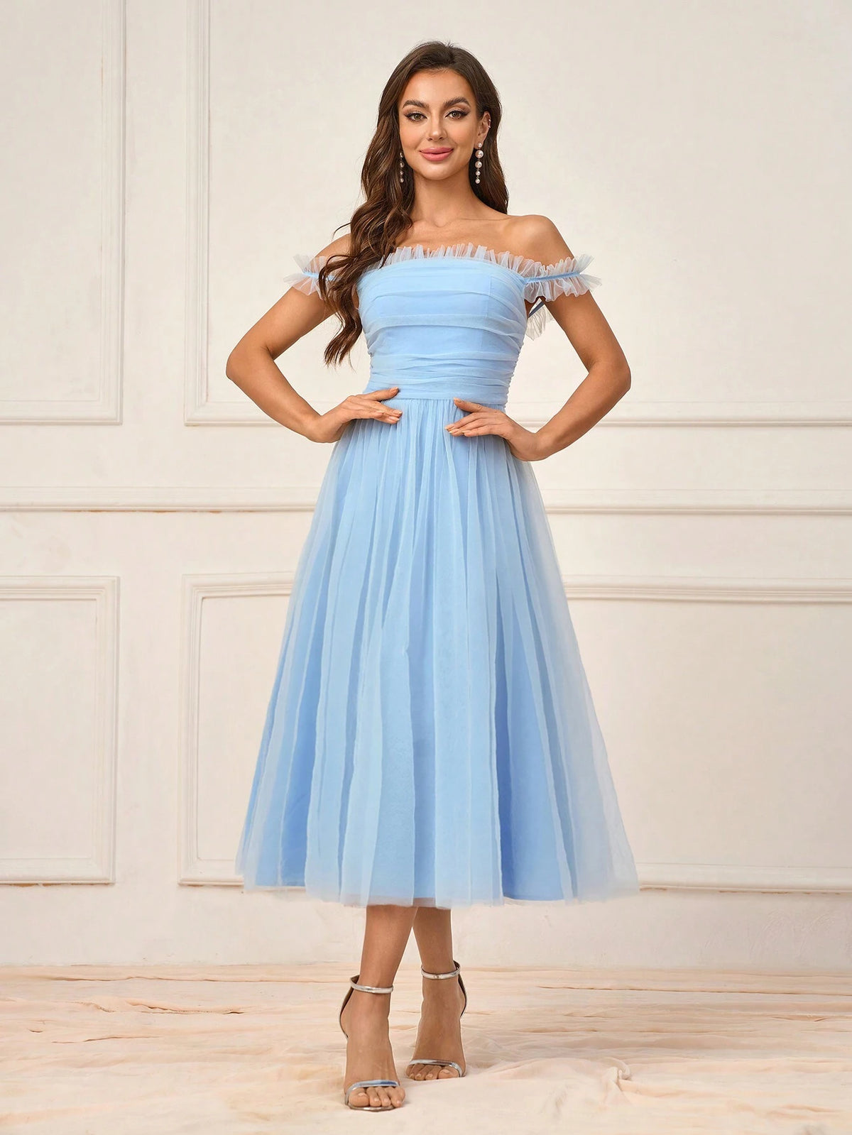 Women's Romantic Blue Mesh Fabric With Off-The-Shoulder Hanging Sleeves, Gathered Ruffled Hem, Gathered Puffy Mesh A-Line Skirt With Open Back, Suitable For Romantic Wedding Events, Formal Bridesmaid Dresses
