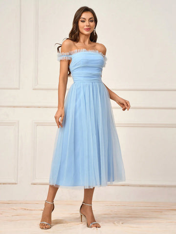 Women's Romantic Blue Mesh Fabric With Off-The-Shoulder Hanging Sleeves, Gathered Ruffled Hem, Gathered Puffy Mesh A-Line Skirt With Open Back, Suitable For Romantic Wedding Events, Formal Bridesmaid Dresses