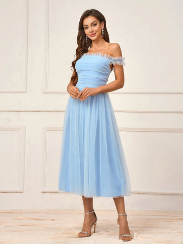 Women's Romantic Blue Mesh Fabric With Off-The-Shoulder Hanging Sleeves, Gathered Ruffled Hem, Gathered Puffy Mesh A-Line Skirt With Open Back, Suitable For Romantic Wedding Events, Formal Bridesmaid Dresses