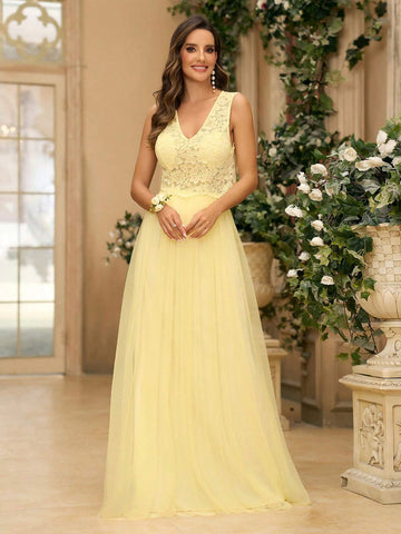 Women's Simple And Conservative Light Yellow Lace Spliced Mesh V-Neck Puffy Swing Dress With Mushroom Button Back Adjustable And Removable Head Elastic Waistband Suitable For Wedding Season Mother's Day And Formal Bridesmaid Dress