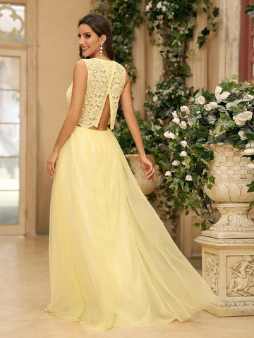 Women's Simple And Conservative Light Yellow Lace Spliced Mesh V-Neck Puffy Swing Dress With Mushroom Button Back Adjustable And Removable Head Elastic Waistband Suitable For Wedding Season Mother's Day And Formal Bridesmaid Dress