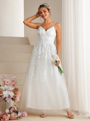 Women's White Embroidered Romantic Wedding Dress With Spaghetti Straps