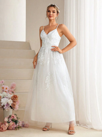 Women's White Embroidered Romantic Wedding Dress With Spaghetti Straps