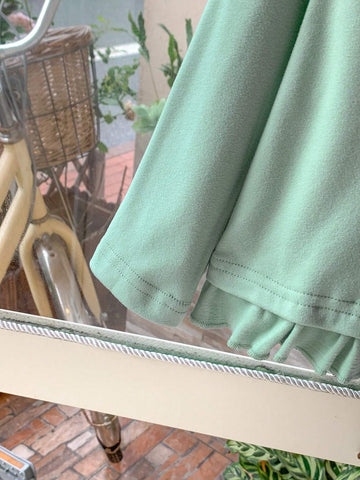 Blossori Young Girls Elegant French Style Blue & Green Printed Loose Fit Knitted Crew Neck T-Shirt, Autumn/Winter