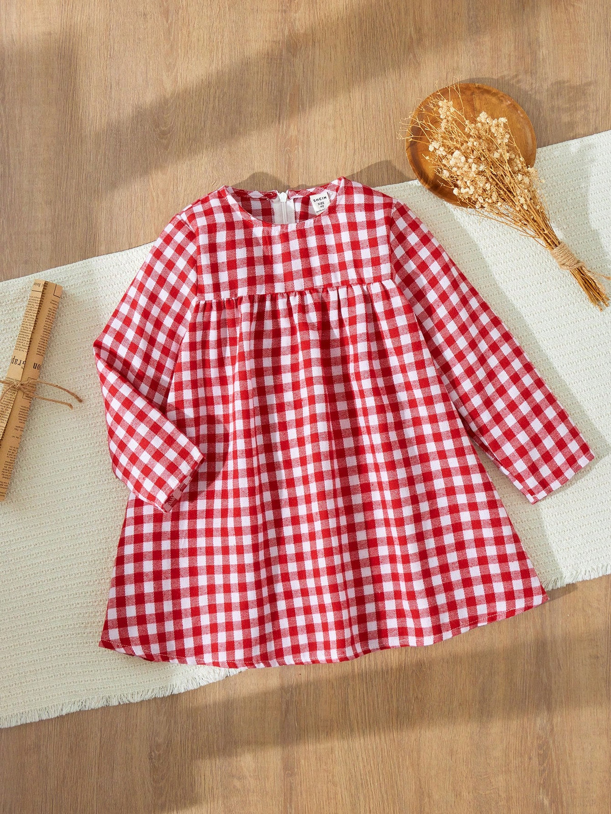 Blossori Young Girls Red & White Plaid Knit Loose Fit Round Neck Elegant Dress, Autumn/Winter
