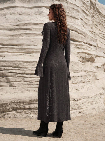 Ladies' Fashionable Solid Color Ruffle Hem Long Sleeve Dress