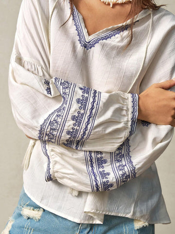 Women Loose Vacation Embroidered V Neck Lantern Sleeve