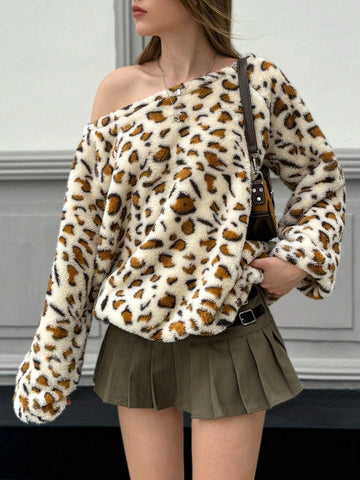 Women's Autumn/Winter Leopard Print Asymmetric Collar Teddy Fleece T-Shirt Graphic Cheetah Print Tees Women Tops