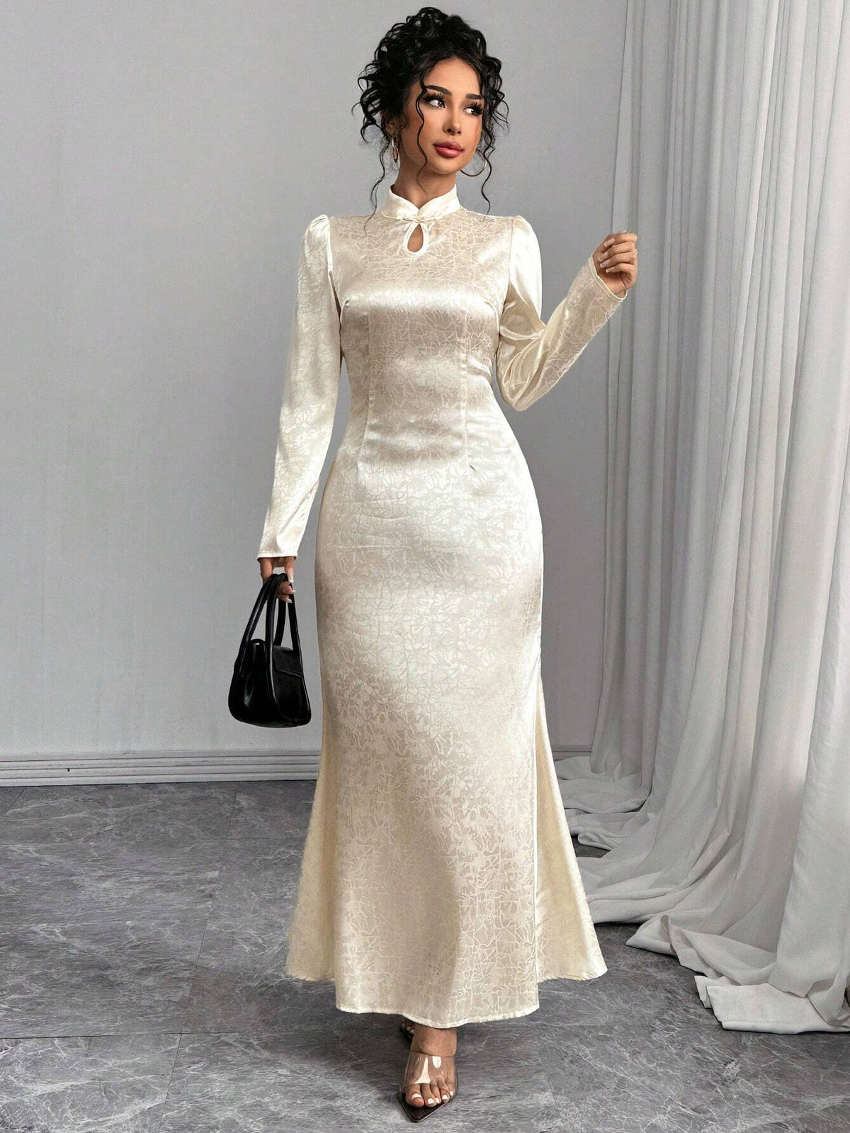 Women's Elegant Solid Color Stand Collar Buttoned Dress