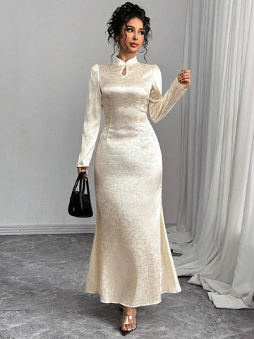 Women's Elegant Solid Color Stand Collar Buttoned Dress