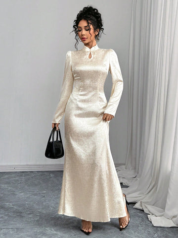 Women's Elegant Solid Color Stand Collar Buttoned Dress