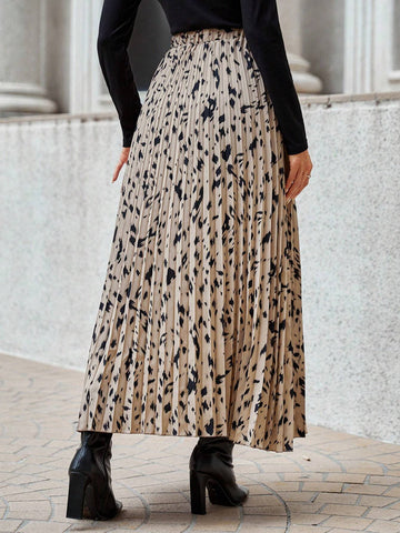 Clasi Allover Print Pleated Skirt