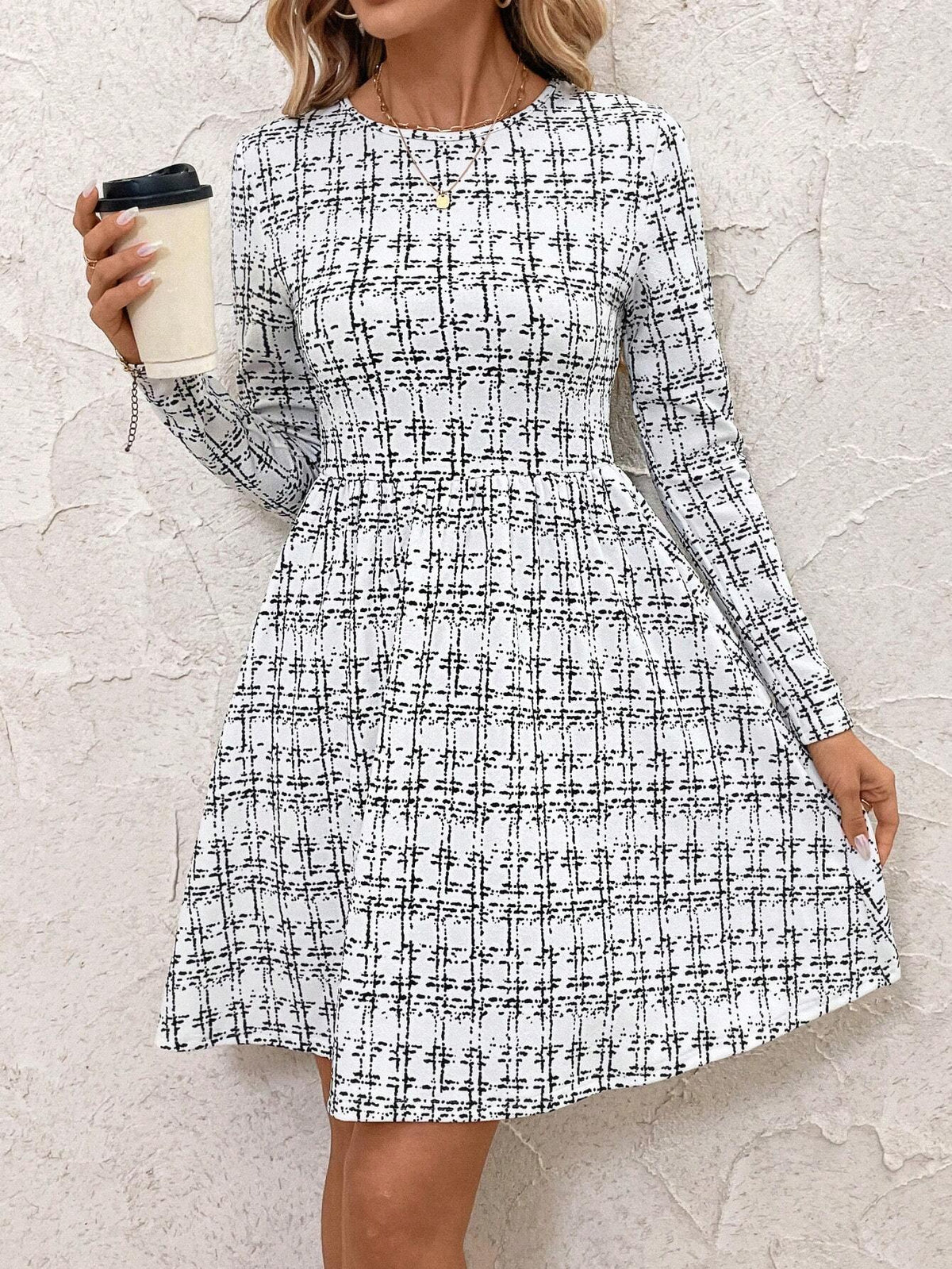 Black & White Plaid Round Neck Long Sleeve Short Women Dress, Autumn/Winter