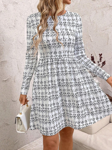Black & White Plaid Round Neck Long Sleeve Short Women Dress, Autumn/Winter