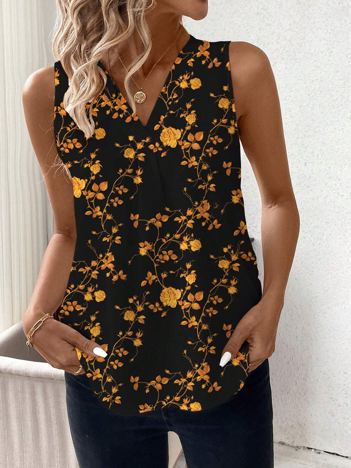 Clasi Casual Ditsy Floral V-Neck Sleeveless Blouse For Women, Suitable For Autumn & Summer