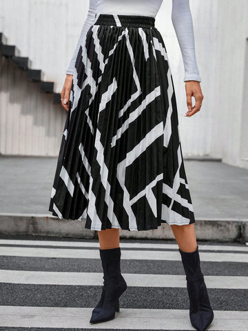 Clasi Geo Print Pleated Skirt