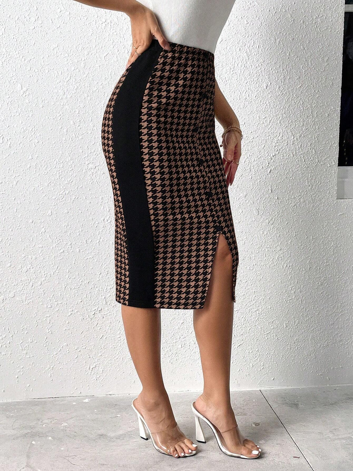 Clasi Houndstooth Print Button Front Skirt