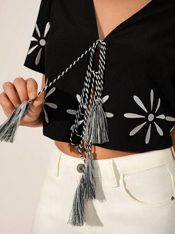 Clasi Summer Fashion Embroidered + Tassel Decor Drawstring Hem Crop Shirt