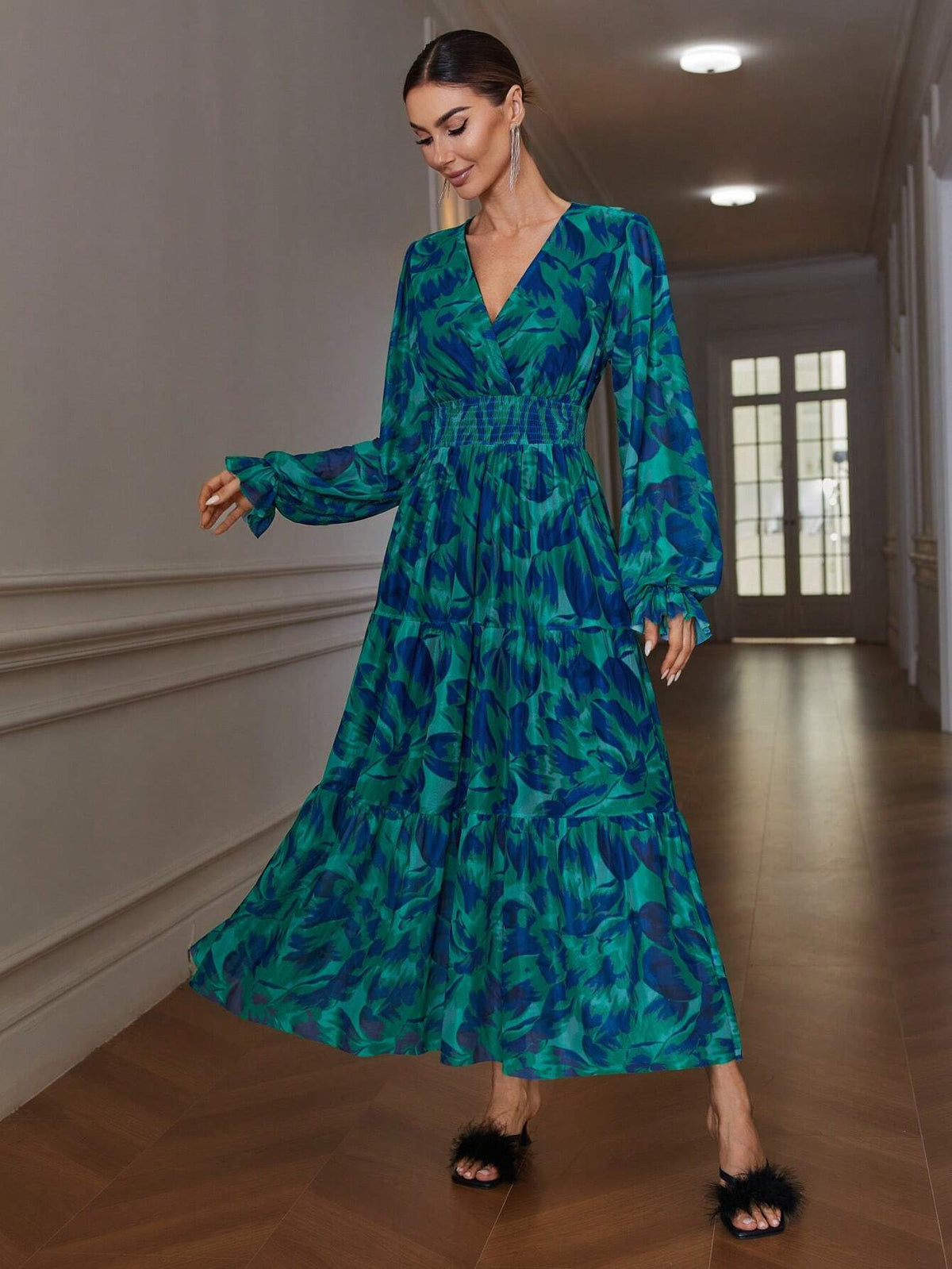 Vintage Elegant Shirred Random Floral Print Cinched Waist Design Slimming Long Sleeve Dress,