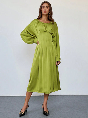 Waist Pleated + Textured Solid Color Elegant Long Sleeve Dress