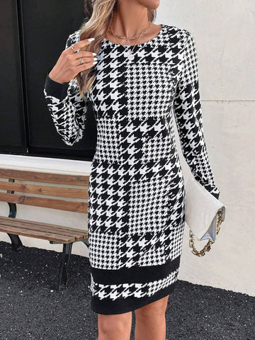 Women All-Over Allover Print Elegant Round Neck Long Sleeve Short Dress