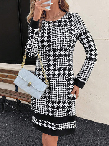 Women All-Over Allover Print Elegant Round Neck Long Sleeve Short Dress