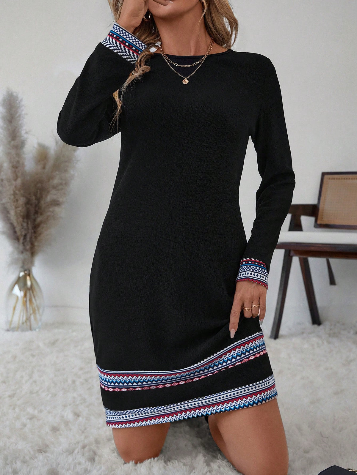 Women Round Neck Geometric Floral Pattern Casual Short Dress, Autumn