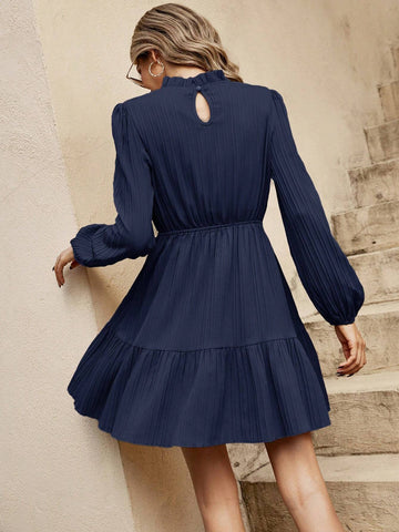 Women Solid Color Round Neck Long Sleeve Pleated Simple Casual Short Dress