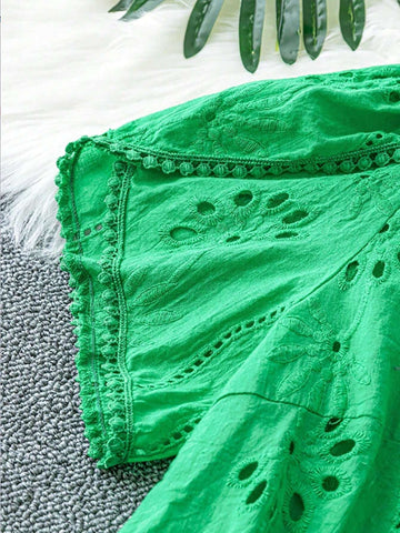 Clasi Women Vacation Leisure Pure Color Hollow Out Embroidery Bud Sleeve Shirt