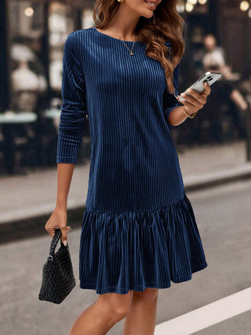 Women's Autumn/Winter Fashion Round Neck H-Shape Velvet Striped Long Sleeve Dress