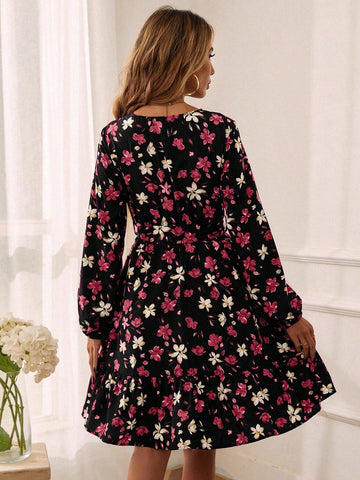 Women's Casual Vacation Style All-Over Floral Print Surplice Neck Lantern Sleeve Tie Waist Dress