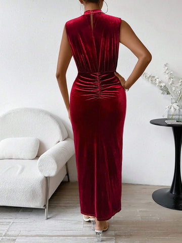 Women's Crew Neck Velvet Pleated Slit Sleeveless Elegant Dress