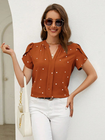 Clasi Women's Elegant Commute V-Neck Short Sleeve Shirt With Heart Print