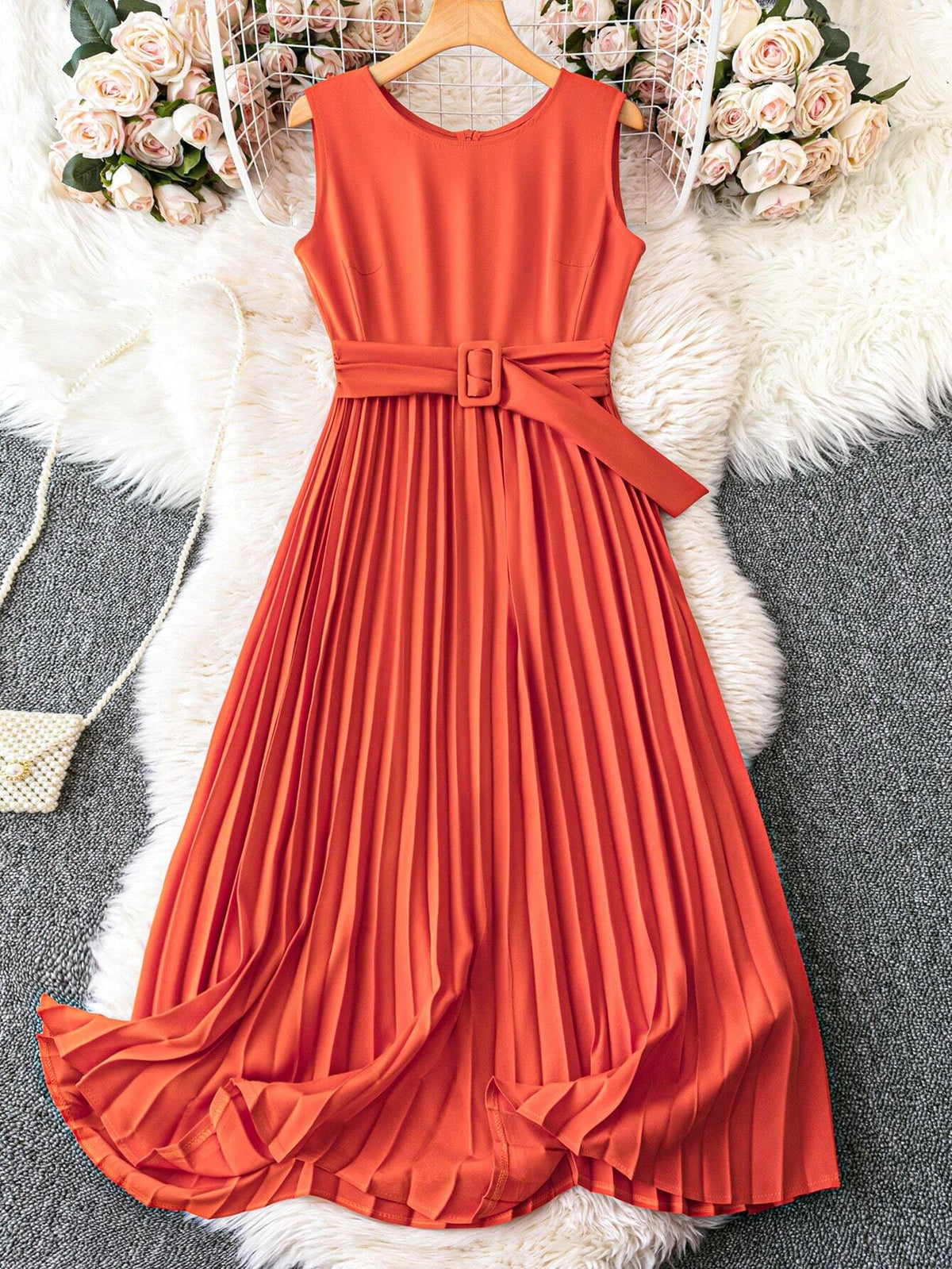 Women's Fashion Solid Color Round Neck Sleeveless Dress With Pleated Waistband, Summer