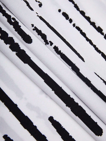 Clasi Women's Fashionable Black And White Printed Short Sleeve V-Neck Blouse