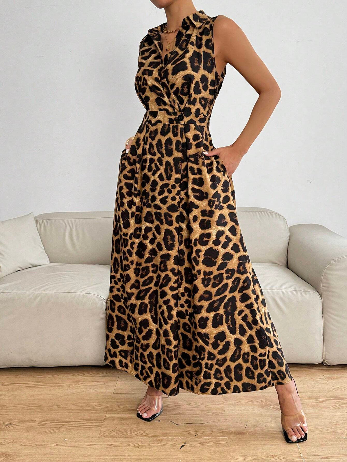 Women's Front Button Collared Sleeveless Leopard Print Pocket Casual Dress