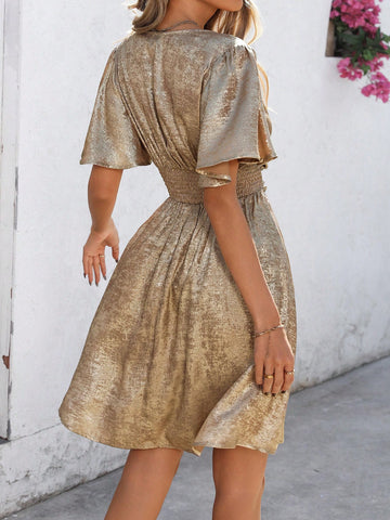 Women's Metallic Fabric French Elegant Cross Tie Waist Shirred Shirred Back Flare Sleeve Short