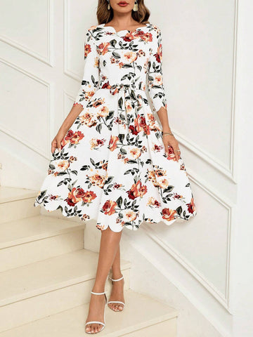 Women's Printed Slim-Fit Trumpet Dress With Scallop Edge (With Waist Belt)