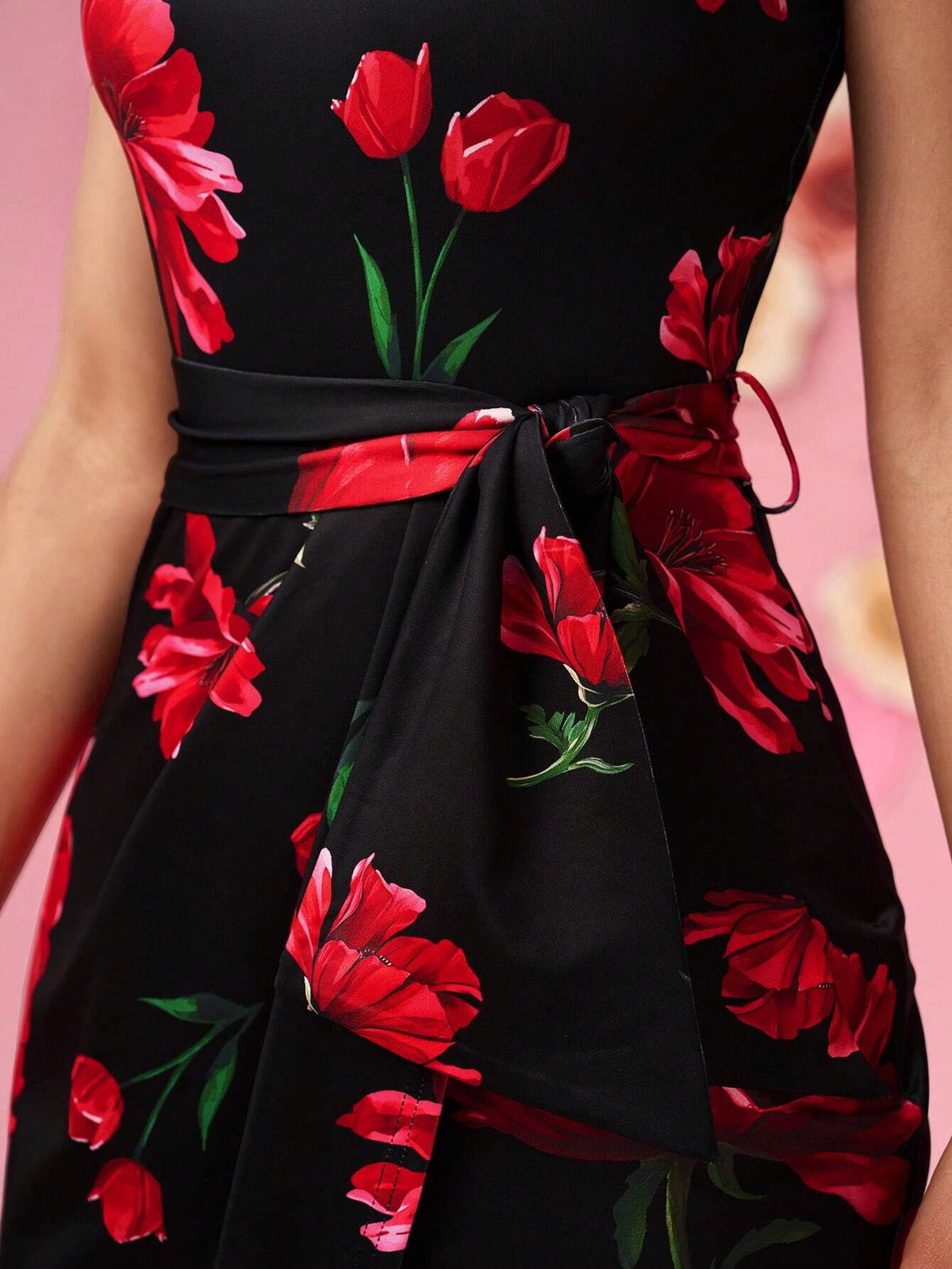 Women's Romantic Floral Print Asymmetrical ASymmetric Neck Tie Waist Mini Dress, Fitted Silhouette