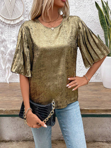 Clasi Women's Short Sleeve Round Neck Pleated Hem Shirt